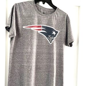 NFL Team Apparel New England Patriots T Shirt Medium M Soft Gray